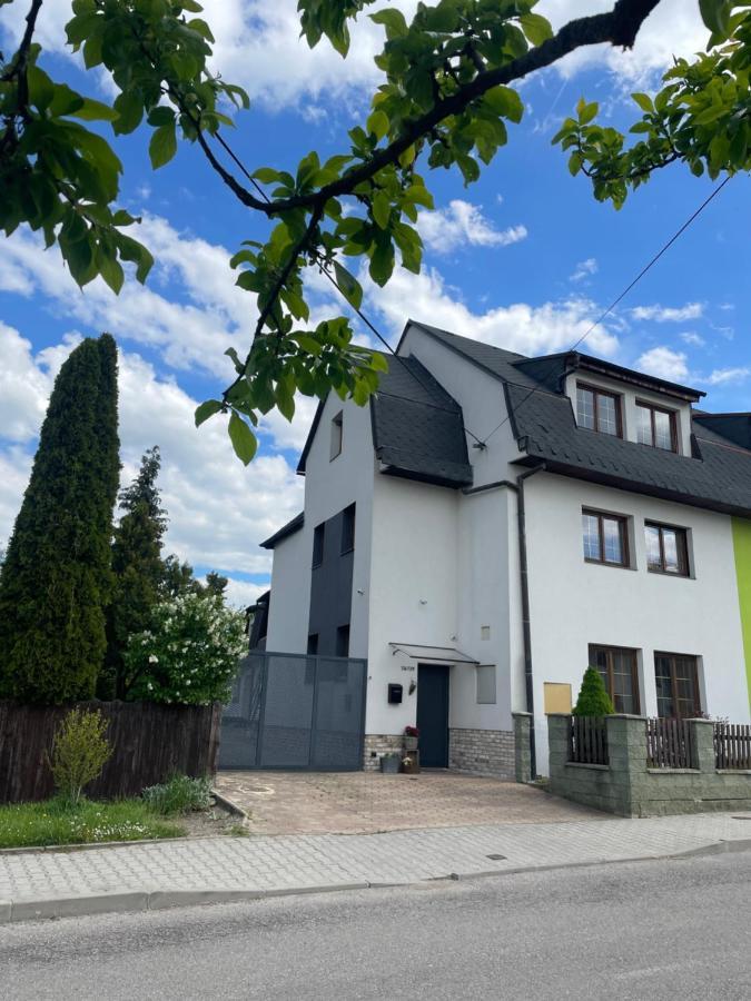 Apartment Dubnica Prejta 3 Máriatölgyes Kültér fotó